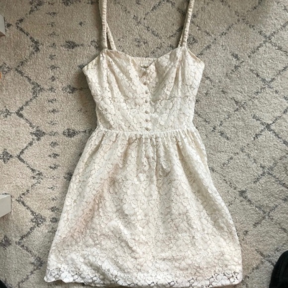 Aritzia talula debutante dress - Picture 1 of 2